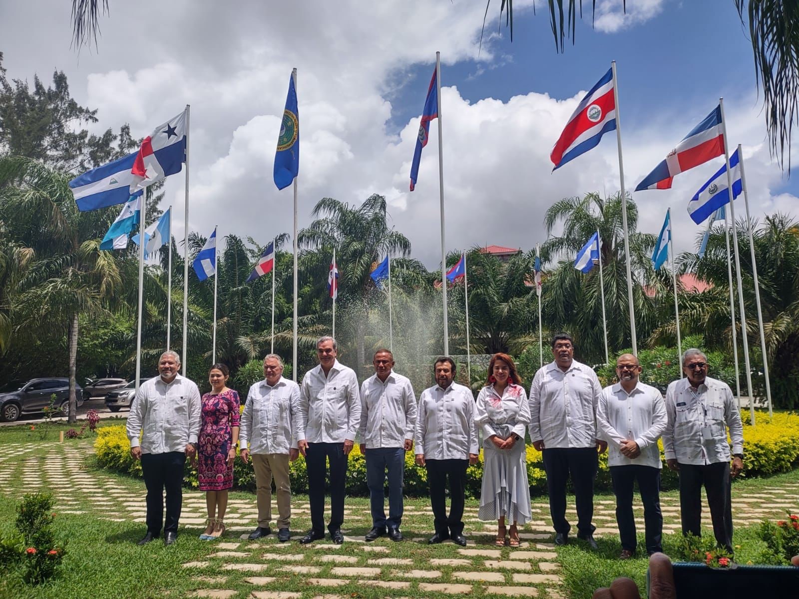 Nicaragua participa en reunión de presidentes del SICA en Belice