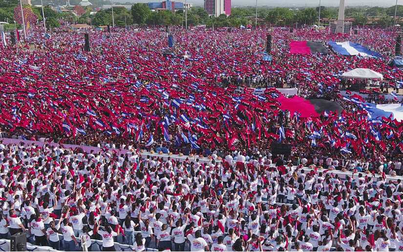 AQUÍ NOS ILUMINA UN SOL QUE NO DECLINA ! HONOR, GLORIA Y VICTORIAS ! SOMOS NICARAGUA / 44/19 !