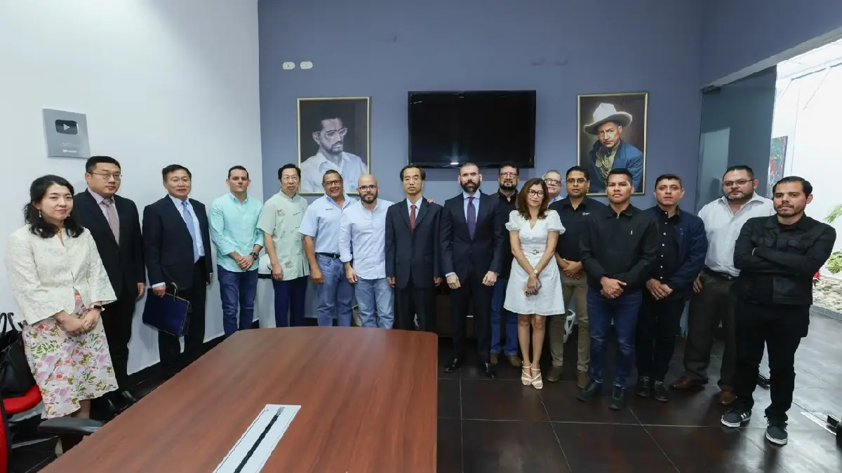 Encuentro fraterno entre medios sandinistas y delegación del partido comunista de China
