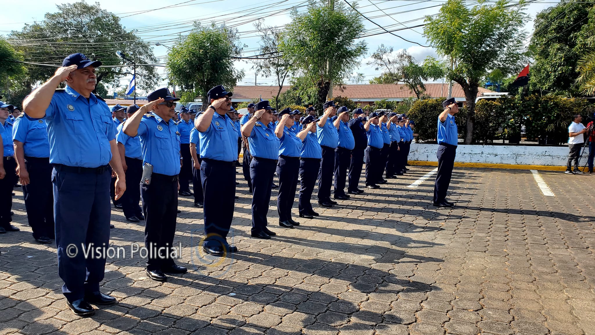 Celebran el Día Nacional de la Paz y honran a policías caídos en emotivo acto