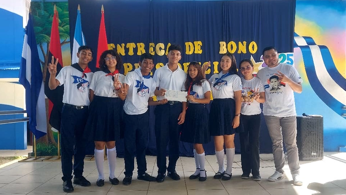 Bono Presidencial 2025 llega a bachilleres del Colegio Otto de la Rocha en Managua