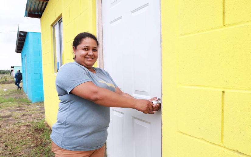 Más familias reciben viviendas dignas en Caminos del Río