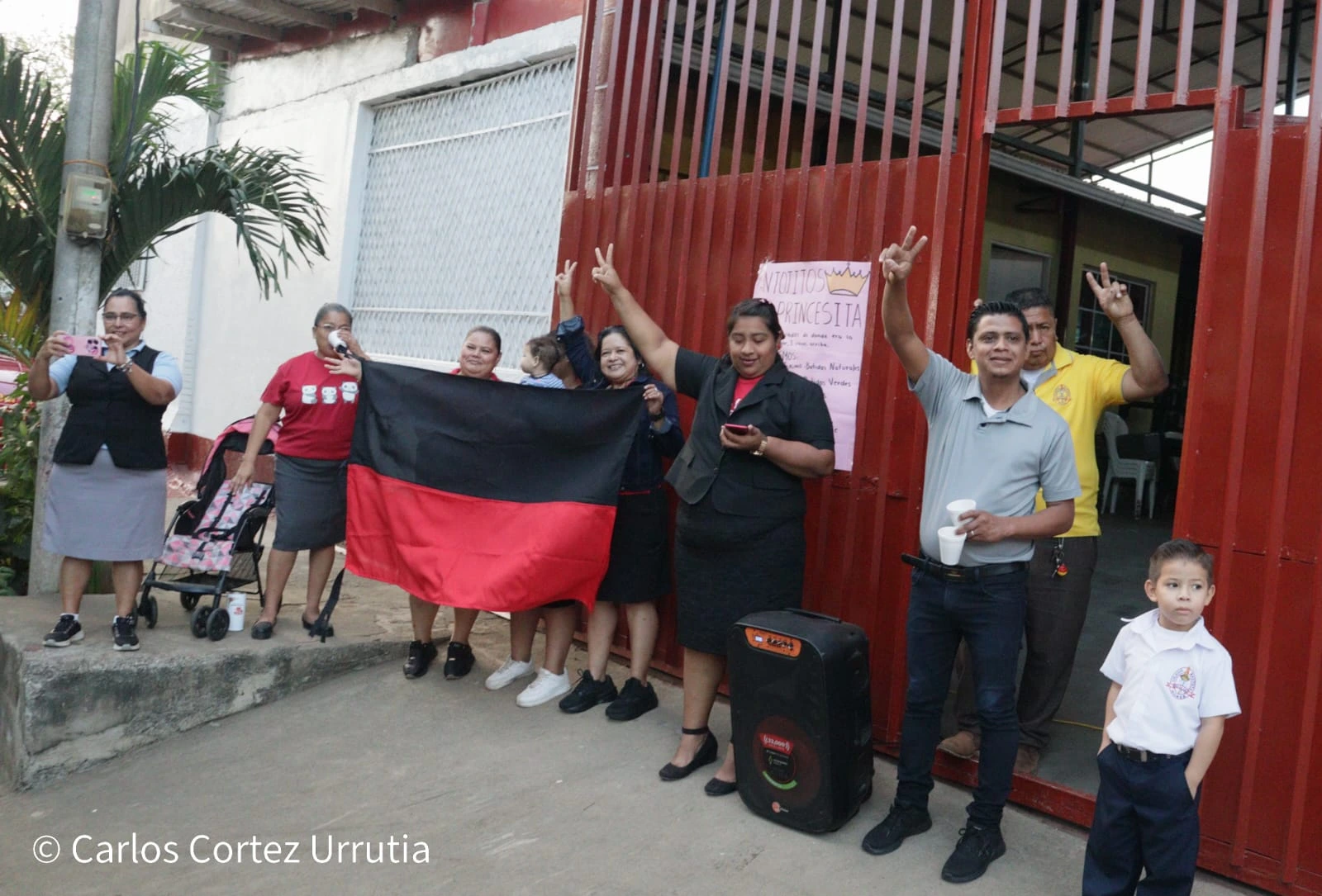 Un canto al amanecer honra al General Sandino en el Distrito V