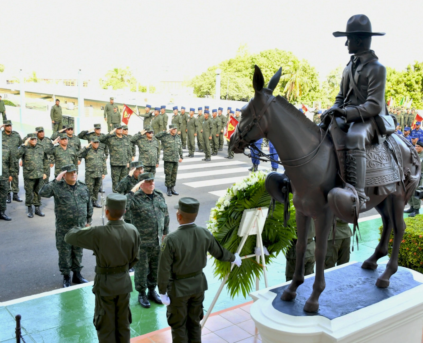Con honor y patriotismo, Ejército de Nicaragua recuerda legado del General Sandino