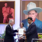 Canciller Valdrack Jaentschke recibe copias de estilo del nuevo embajador de Honduras