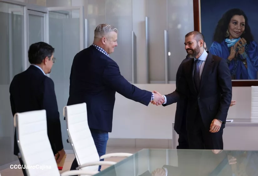 Gobierno de Nicaragua recibe a delegación de Equinox Gold en la capital