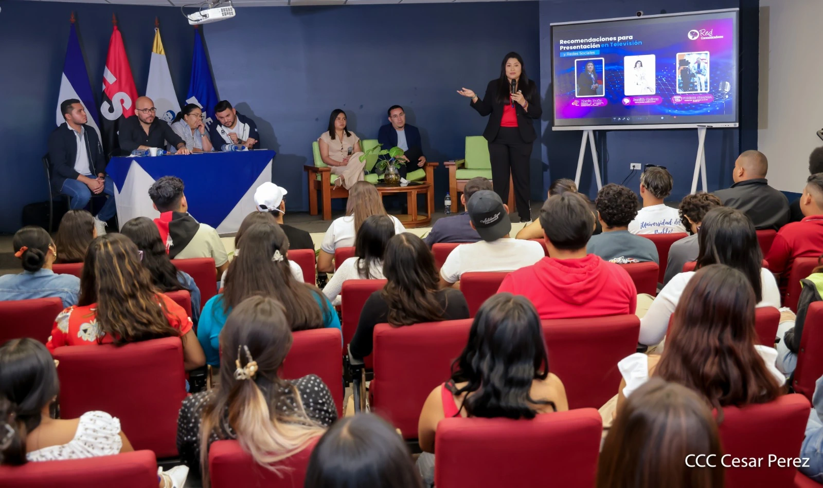 Medios del Poder Ciudadano y estudiantes de Comunicación protagonizan encuentro de intercambio en la Universidad Casimiro Sotelo