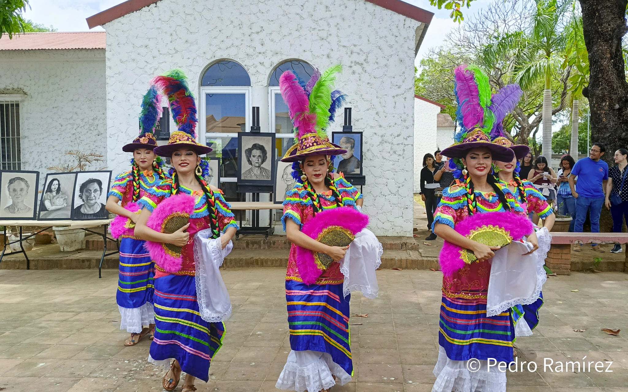 Expoferia de Arte celebra el talento femenino en el Día de la Mujer
