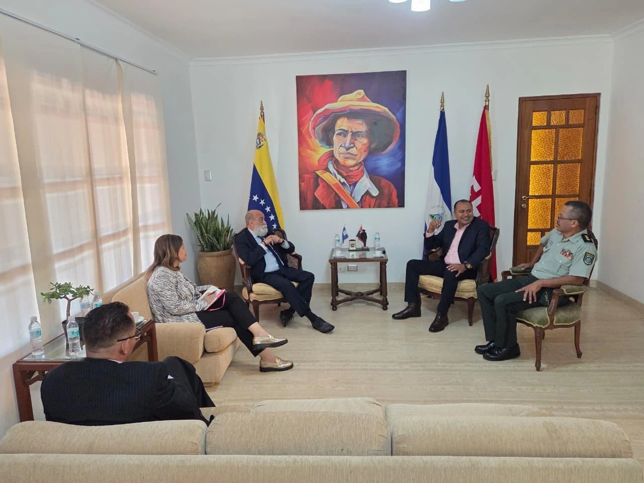 Embajada de Nicaragua en Caracas recibe al Embajador de la República de Venezuela acreditado ante Nicaragua