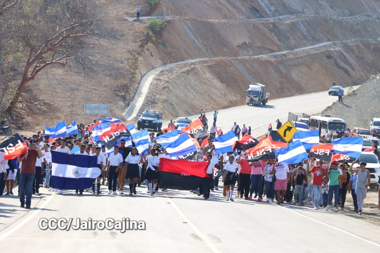 Caminata del pueblo celebra entrega del tercer tramo de la Costanera Litoral Sur