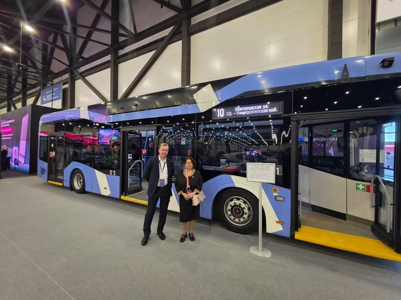 Misión Diplomática participa en el Primer Foro Internacional de Transporte y Logística en San Petersburgo, Rusia