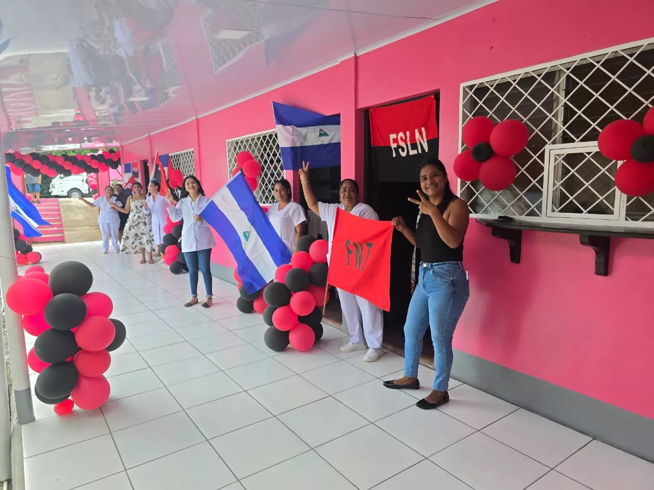 Familias de Luarel Galán celebran mejoras en el Puesto de Salud “Roger Obregón Berríos”