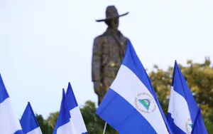 4 de Mayo, Dignos Herederos y Caminantes, Honrados y Honrosos, surgidos del seno de los Oprimidos, Alma y Nervio de la Raza