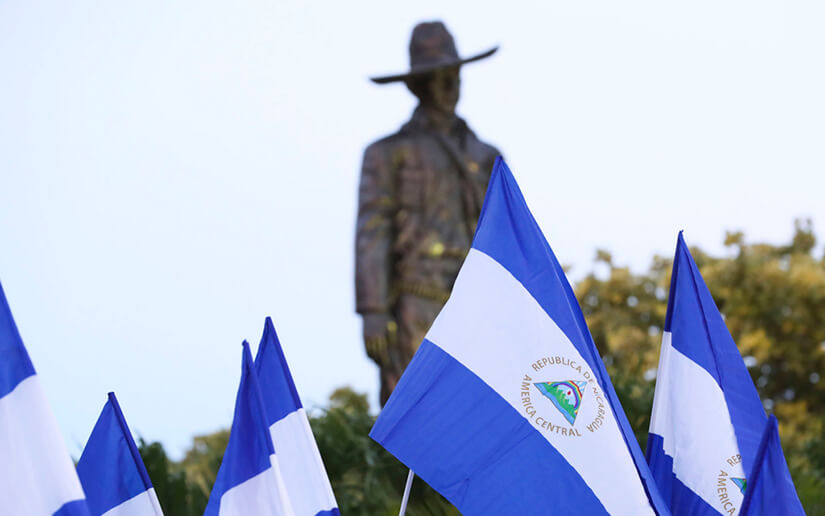 4 de Mayo, Dignos Herederos y Caminantes, Honrados y Honrosos, surgidos del seno de los Oprimidos, Alma y Nervio de la Raza