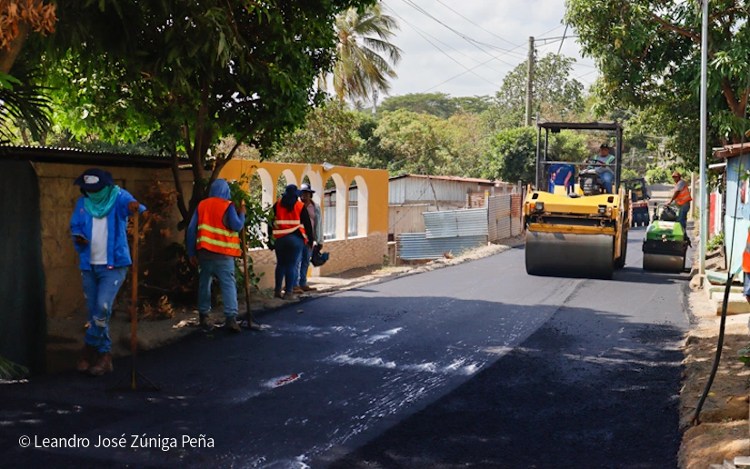 Nuevas calles pavimentadas transforman la vida de familias en el barrio Camilo Ortega