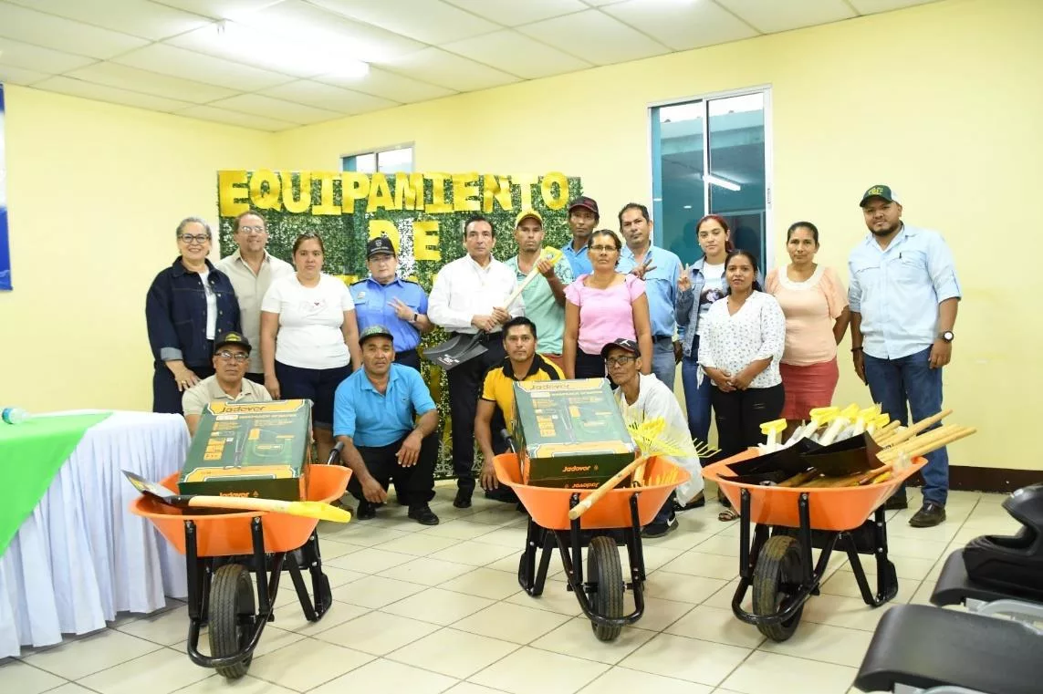 MARENA y alcaldías equipan brigadas para prevenir incendios en Carazo