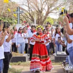 Juventud Sandinista Rinde Homenaje a Doña Lidia Saavedra en el Día de las Madres