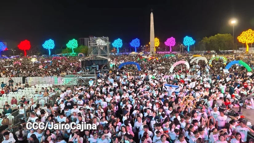 Nicaragua eleva oraciones por la paz en vigilia de adoración a Jesucristo
