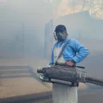 Barrio Grenada recibe fumigación y aplicación de Natular en jornada del MINSA