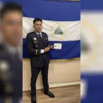 Oficial de la Policía Nacional recibe alta distinción académica en la Federación de Rusia