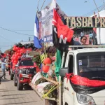 Carrozas alegóricas llenan de color y cultura las calles de Bilwi en celebración del Día de la Alegría y el 47/19