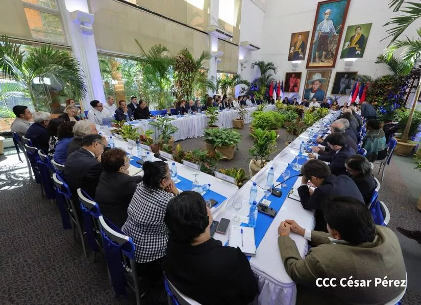 Encuentro con representantes diplomáticos abre consultas para la Reforma Constitucional