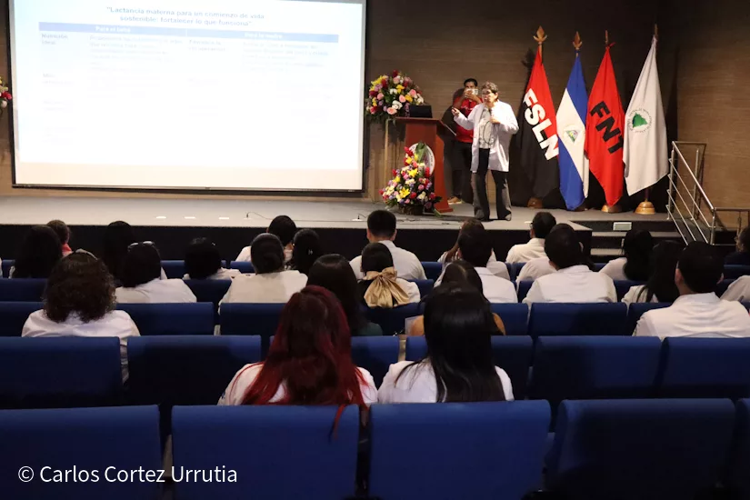 Simposio en el Hospital Fernando Vélez Paiz resalta importancia de la lactancia materna exclusiva