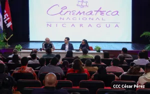 Comunicación y verdad: Comunicadores Sandinistas participan en encuentro con Ben Norton