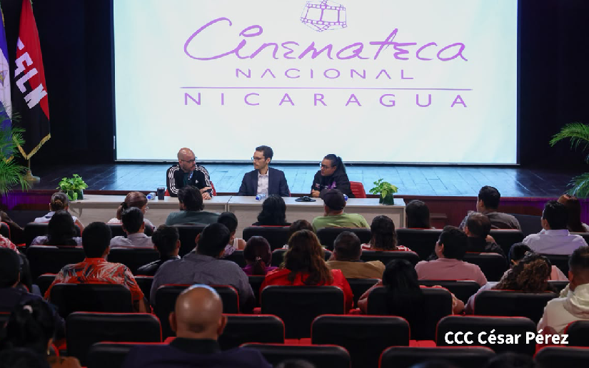 Comunicación y verdad: Comunicadores Sandinistas participan en encuentro con Ben Norton