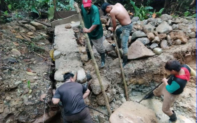 ENACAL avanza en la construcción del sistema de agua potable en Mukuswas, Bonanza