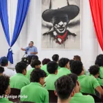 Conferencia revive la historia de la Toma del Palacio y su trascendencia revolucionaria