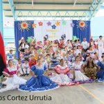 Estudiantes del colegio Otto de la Rocha celebran las Fiestas Patrias con colorida pasarela de huipiles