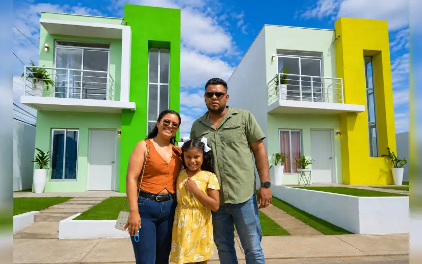Centro de Convenciones Olof Palme abre sus puertas a familias interesadas en proyectos de vivienda