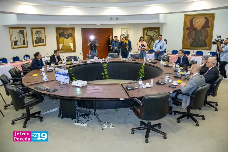 Autoridades del BCN reciben visita del Embajador de Myanmar en Nicaragua