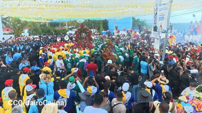 Multitudinaria muestra de fe acompaña a Santo Domingo de Guzmán rumbo a Managua