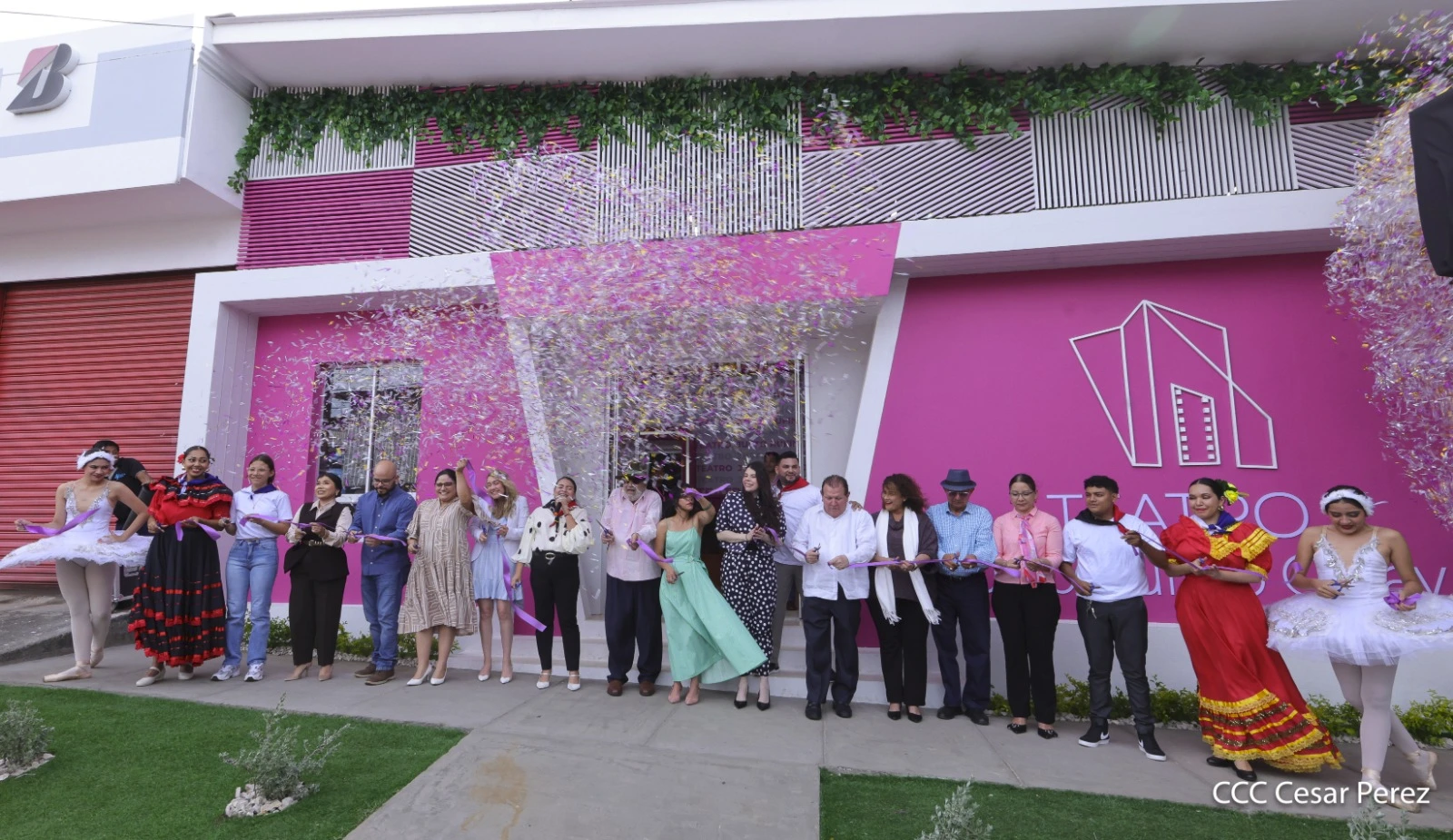 Inauguran renovado Teatro Justo Rufino Garay para fortalecer la formación artística y cultural