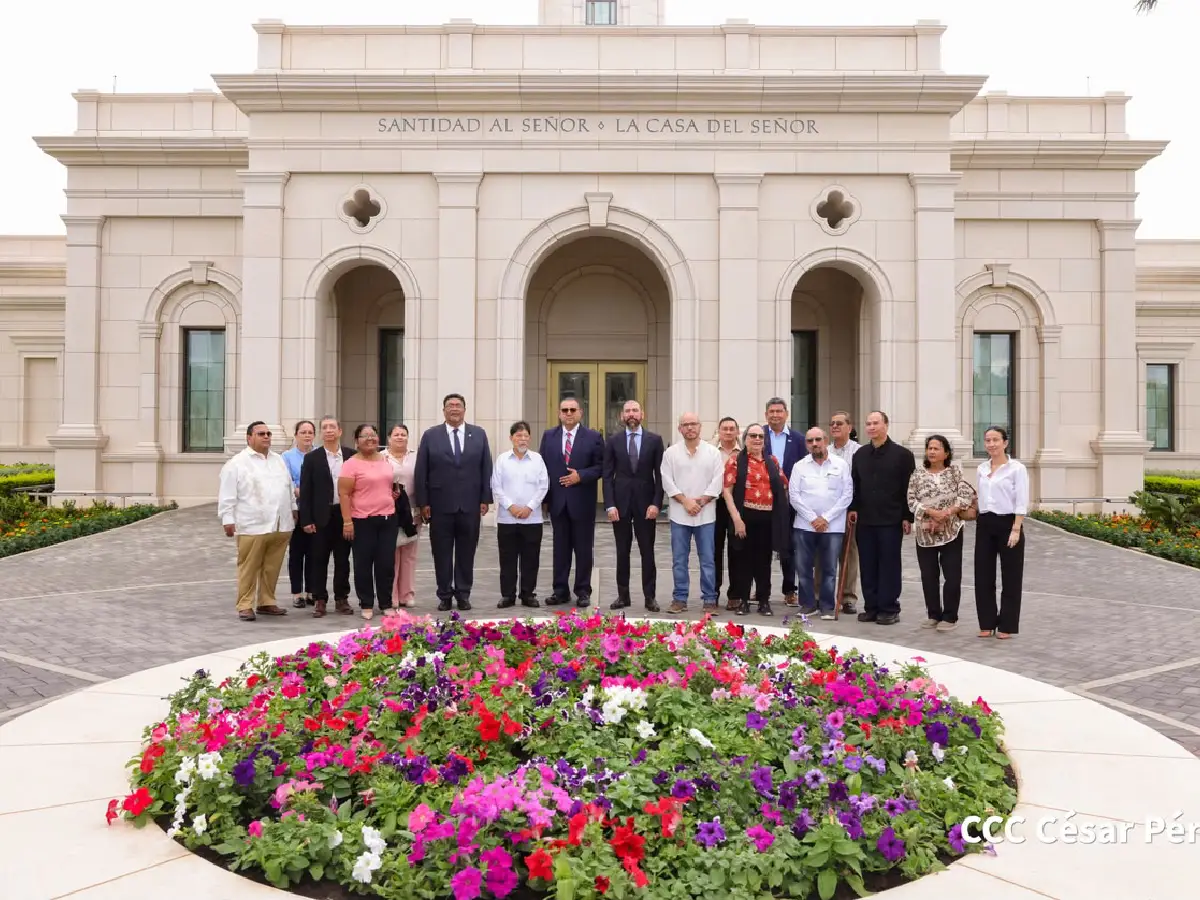Delegados del Gobierno de Nicaragua visitan el nuevo Templo de la Iglesia de Jesucristo de los Santos de los Últimos Días en Managua
