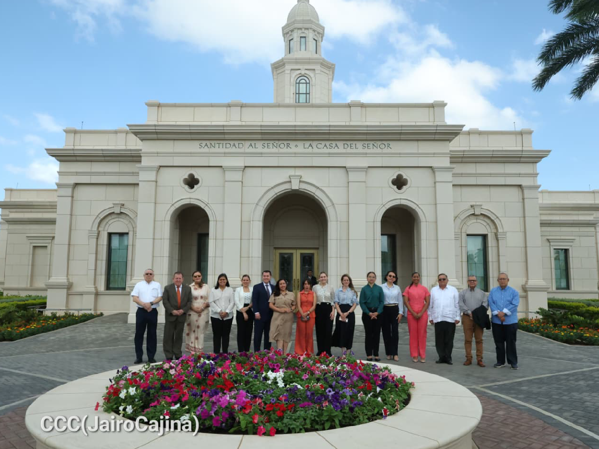 Servidores públicos visitan la “Casa del Señor” en Managua