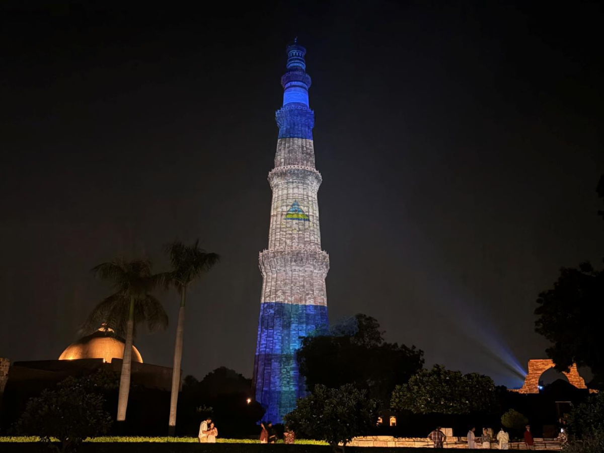 Nicaragua presente en la India: Bandera Azul, Blanco y Azul ilumina el histórico Qutb Minar