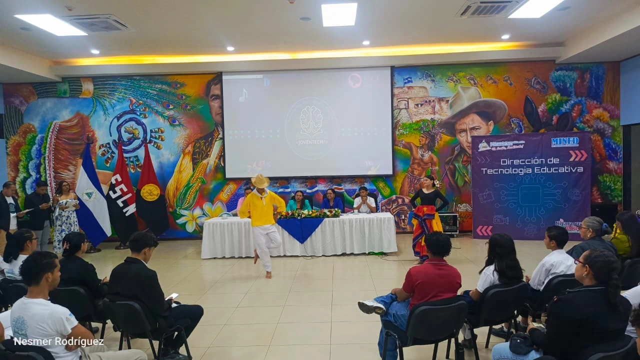 MINED celebra etapa nacional del Festival de Innovación de Tecnología Educativa
