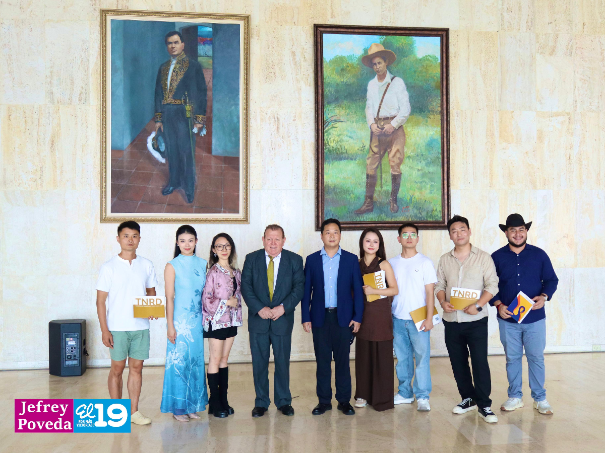 Delegación artística de Hunan visita el Teatro Nacional Rubén Darío y el Palacio de la Cultura