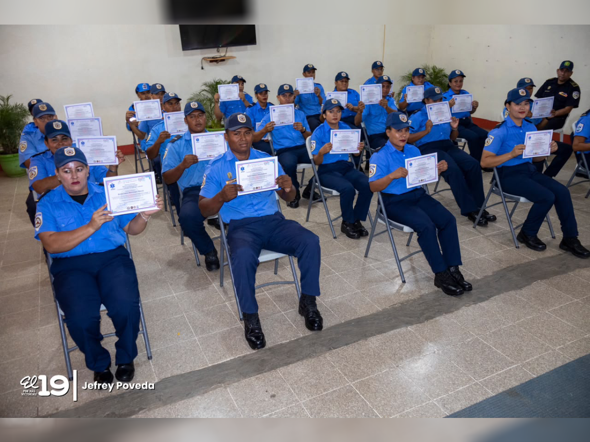 25 bomberos culminan curso de atención prehospitalaria avanzada en Nicaragua