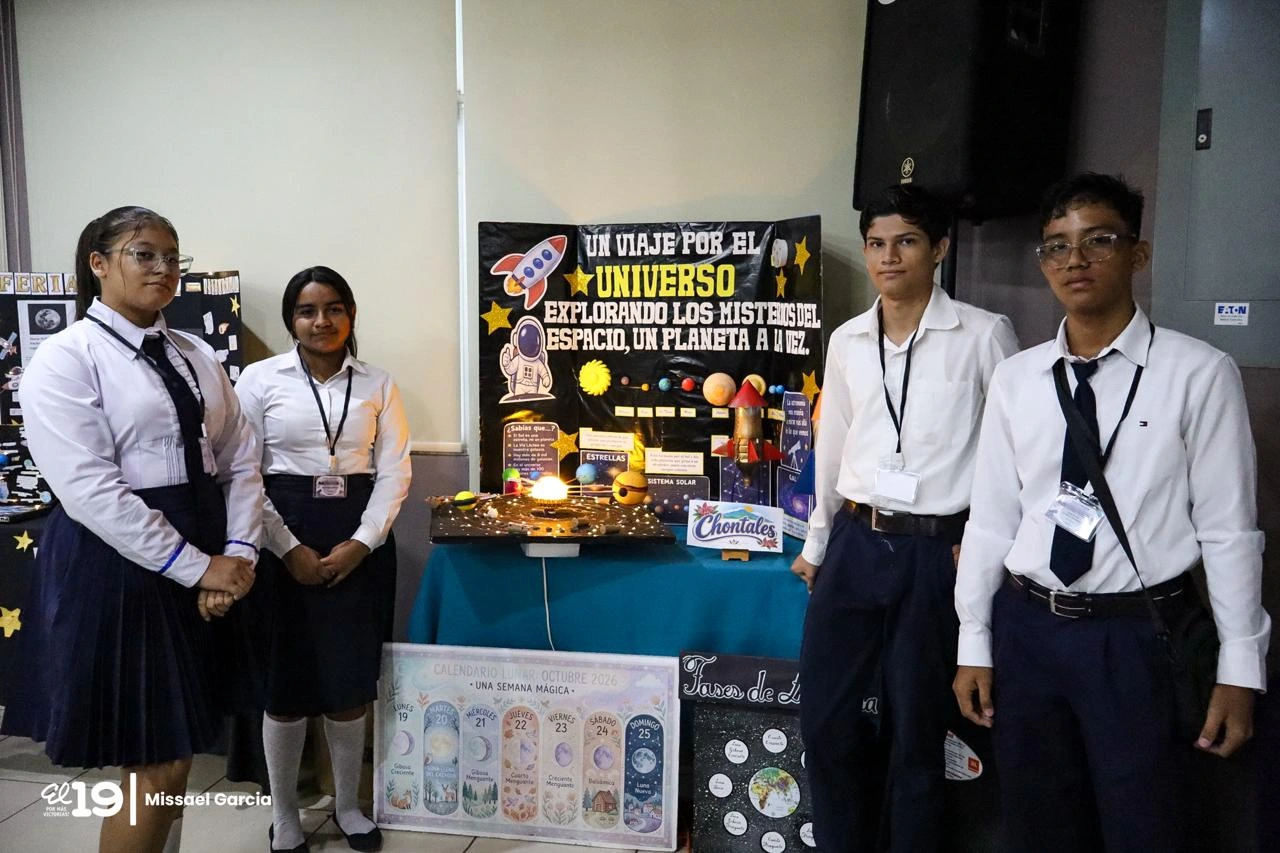 Jóvenes y aficionados exploran los misterios del universo en encuentro de astronomía en PAEBANIC