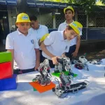 Estudiantes de Educación Especial demuestran su talento en la robótica