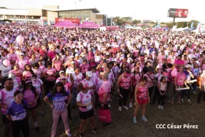 Nicaragua corre con el corazón en la VIII Carrera Rosa “Yo corro por ellas”